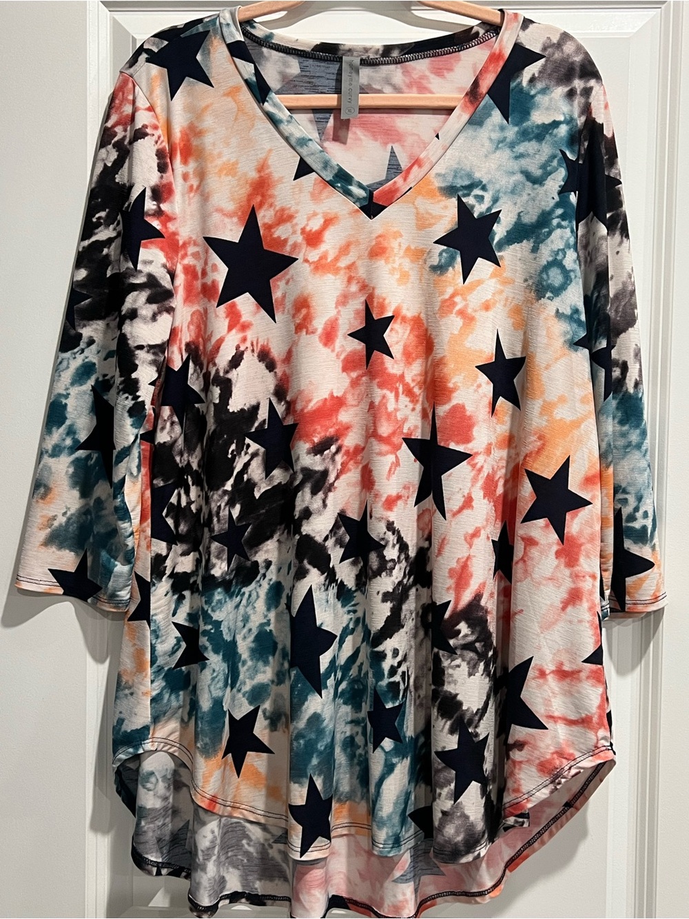 Honeyme Curvy Women’s V-Neck Star Print Tunic in Teal, Coral & Black
